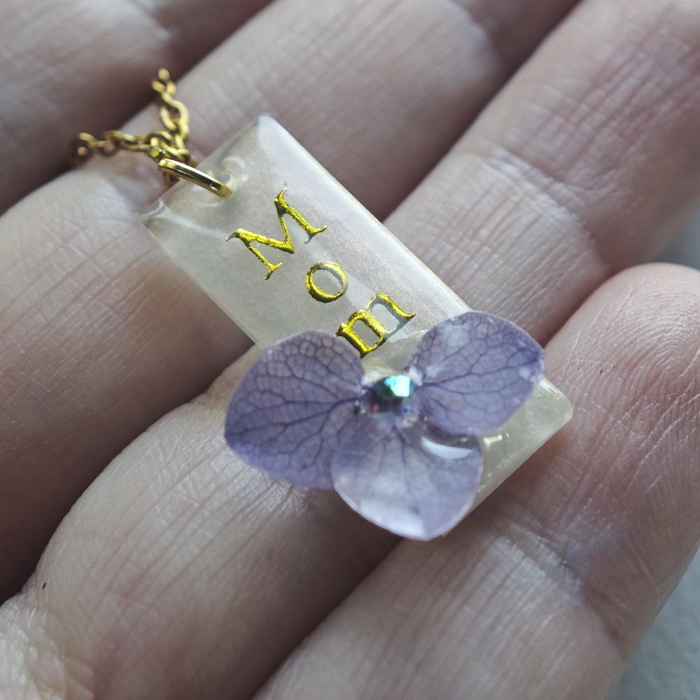 Custom Mom Necklace with Real Purple Hydrangea Flower and Gold Letters
