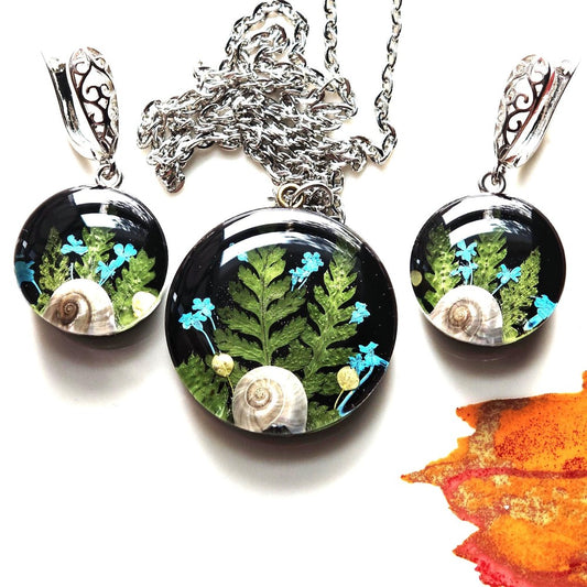 Jewelry Set Fern and Snail Shell Necklace with Matching Earrings