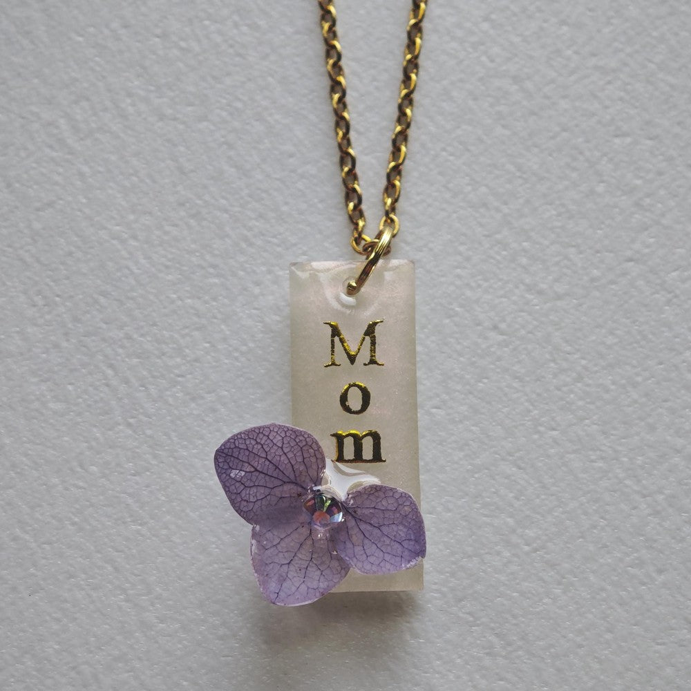 Custom Mom Necklace with Real Purple Hydrangea Flower and Gold Letters